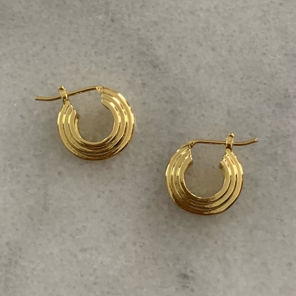 18K Gold Chunky Thick Hoop Earrings Brand New - Picture 2 of 2